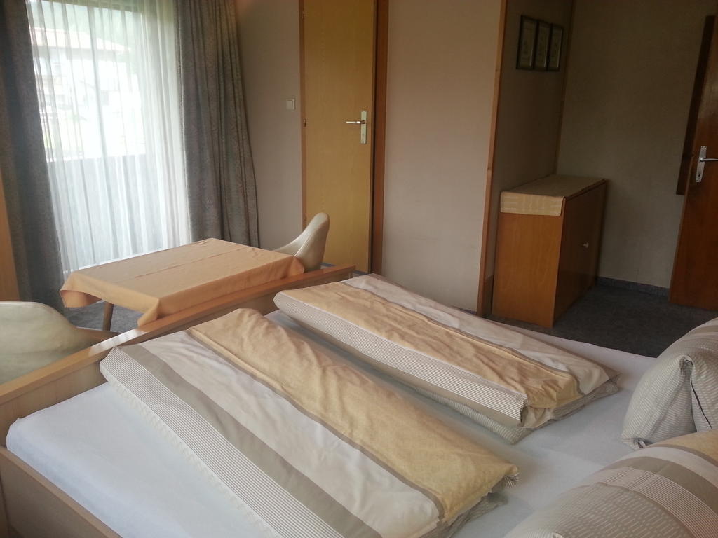 Haus Karwendelblick Bed & Breakfast Leutasch Cameră foto