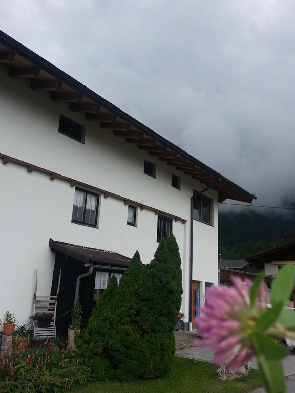 Haus Karwendelblick Bed & Breakfast Leutasch Exterior foto