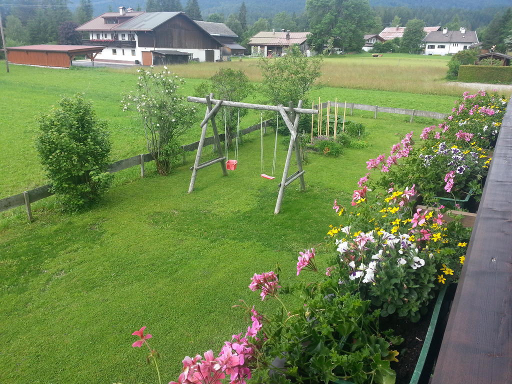 Haus Karwendelblick Bed & Breakfast Leutasch Exterior foto